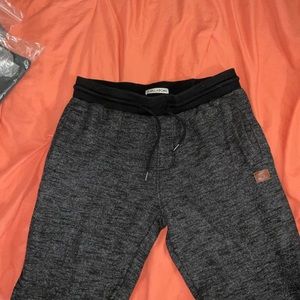 BILLABONG Sweatpants Trackpants Men’s Size Medium Black Heather Gently Used